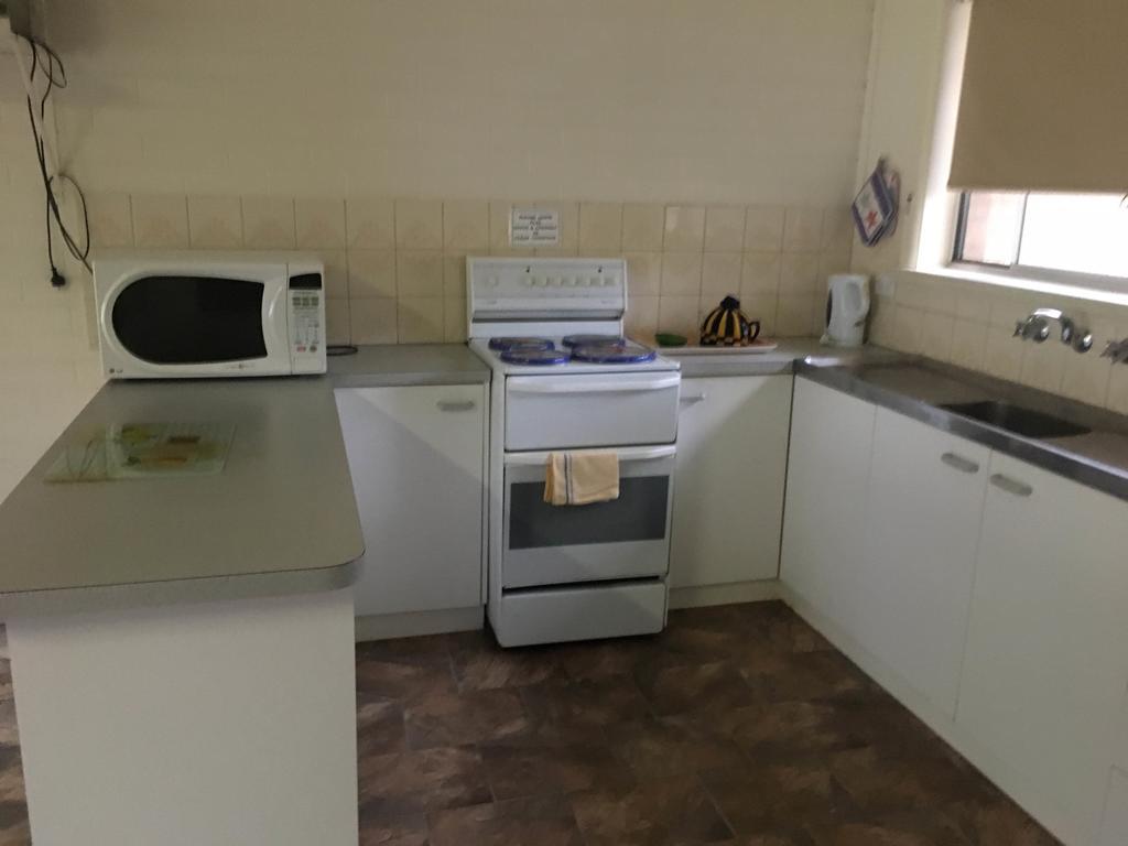 Ovensview On Riverside Брайт Екстериор снимка